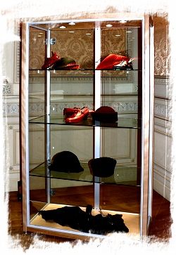 vitrine met textiele werkvormen